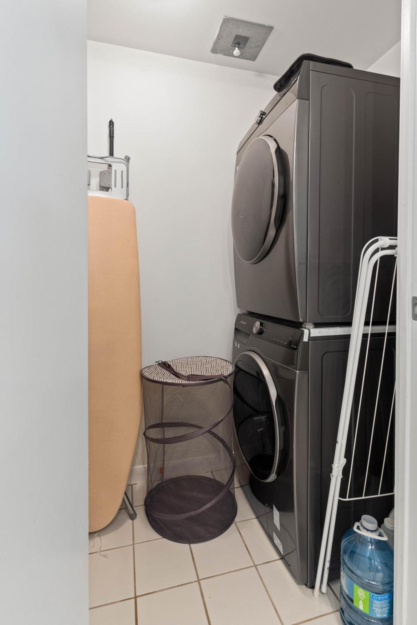 Modern 2br Downtown Condo, Lakeshore, Exhibition Place, York Apartment Toronto