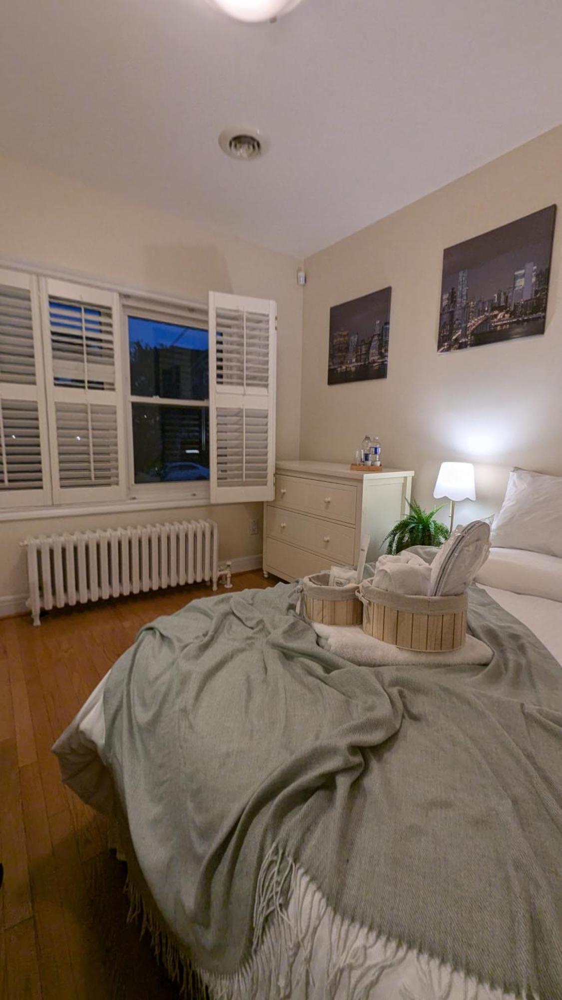 Private In A Vintage House Close To Finch Homestay Toronto