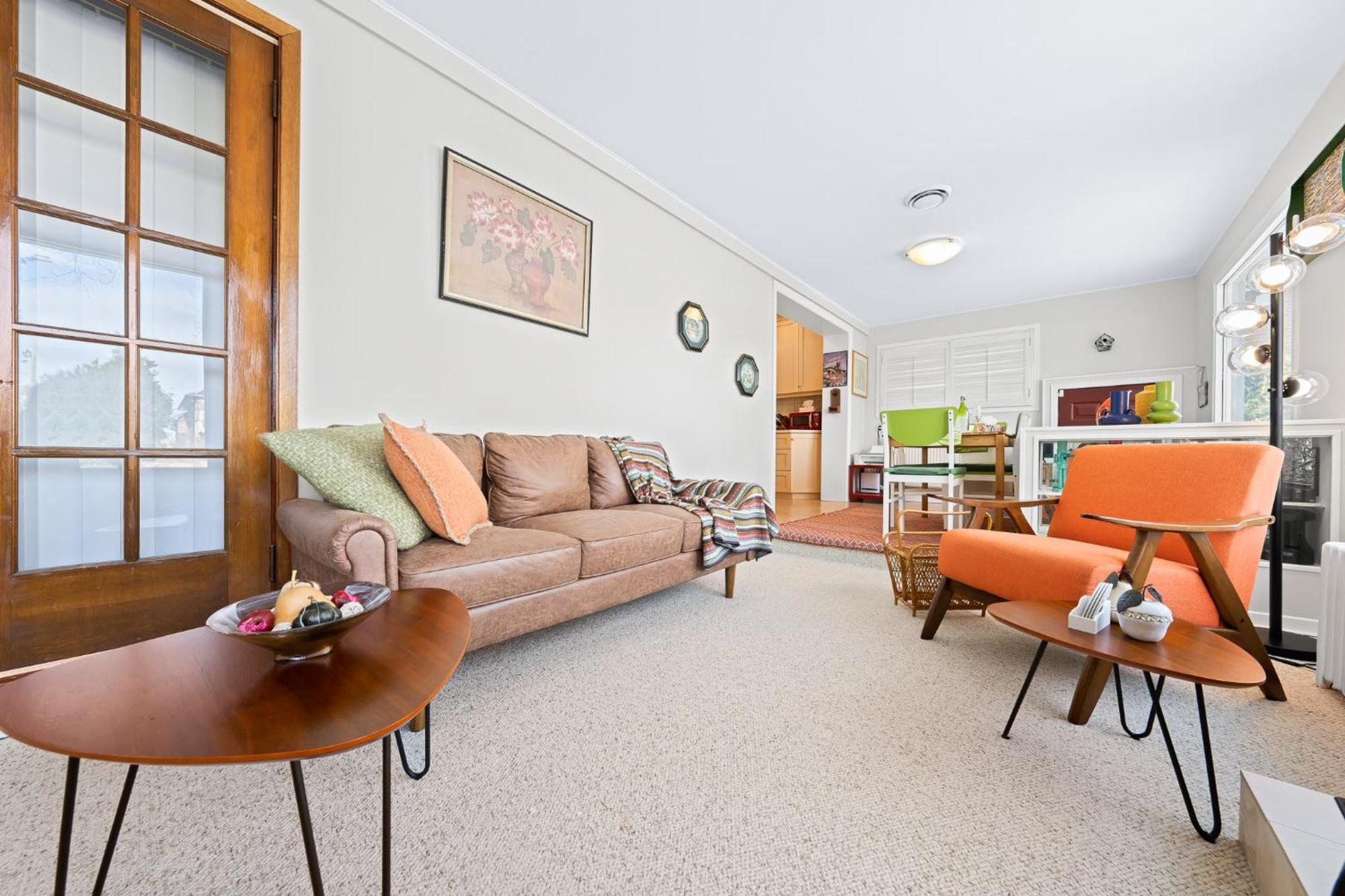 Private In A Vintage House Close To Finch Homestay