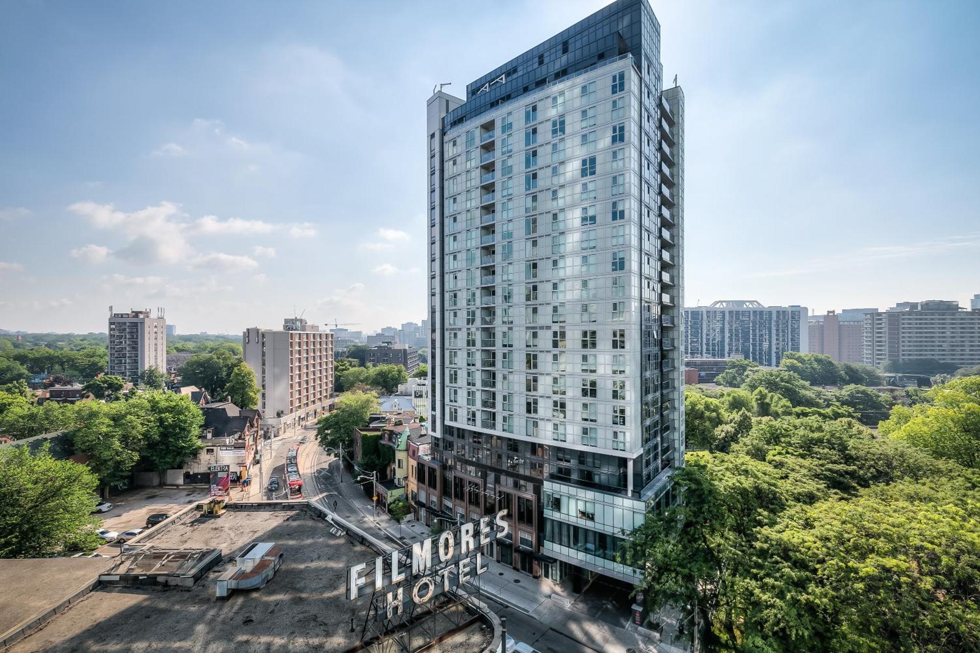 Rivetstays - The Jarvis * Toronto