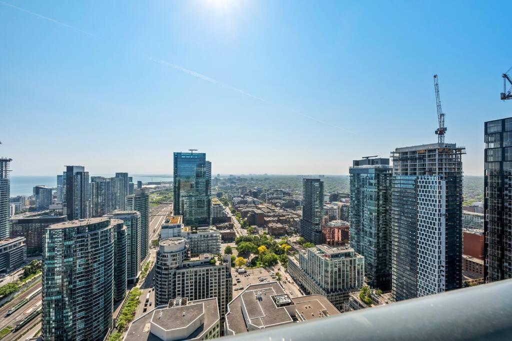 5-star Panoramic View And Large Terrace By Cn Tower * Toronto