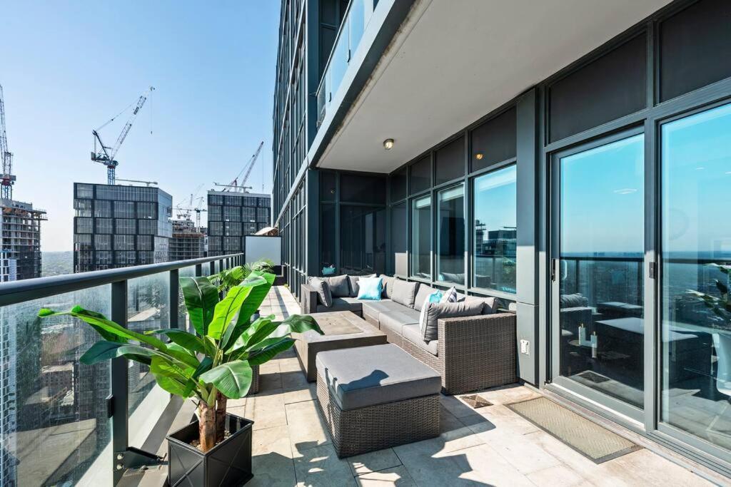 5-star Panoramic View And Large Terrace By Cn Tower