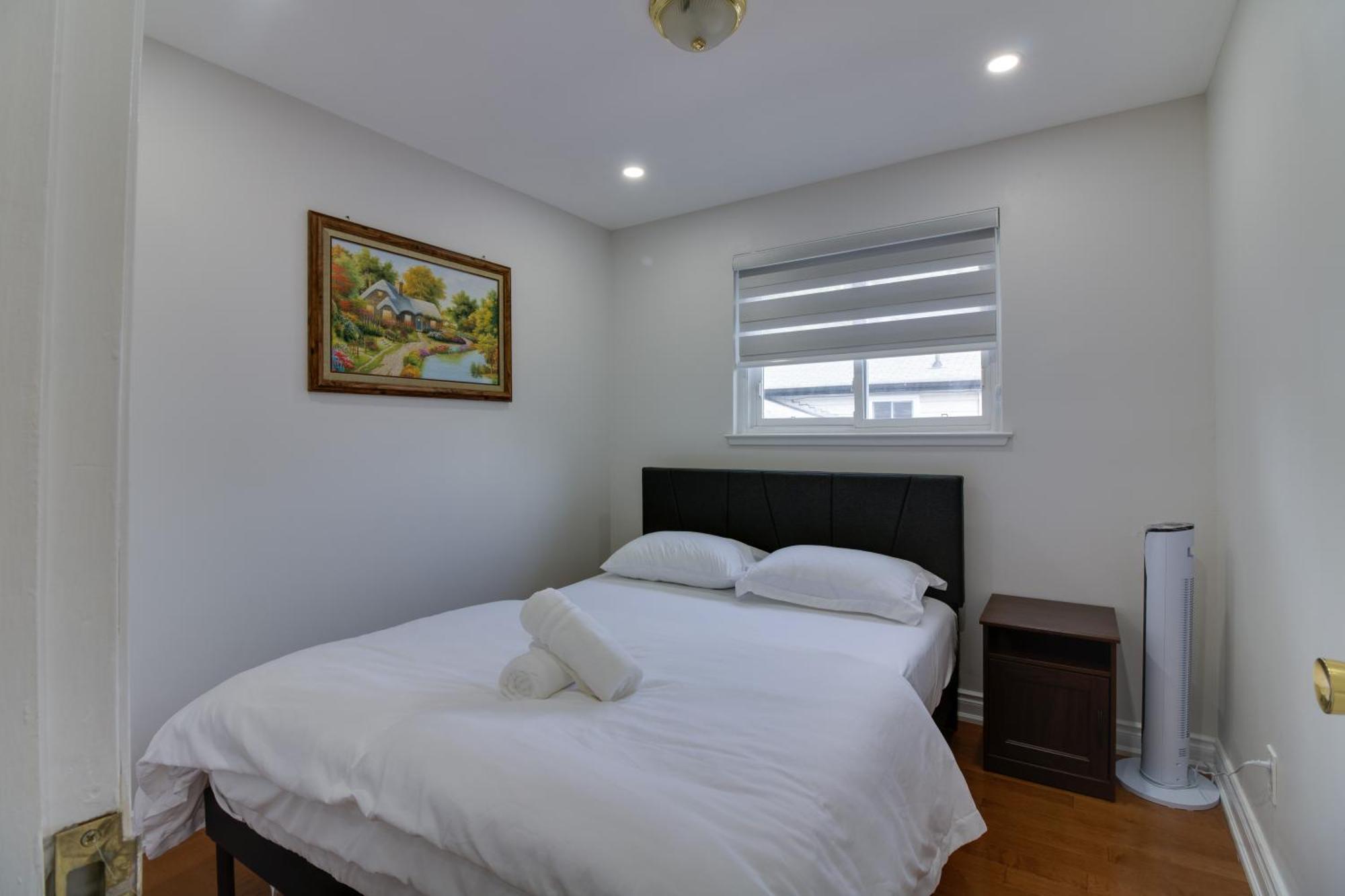 Beautiful House In Scarborough Apartment