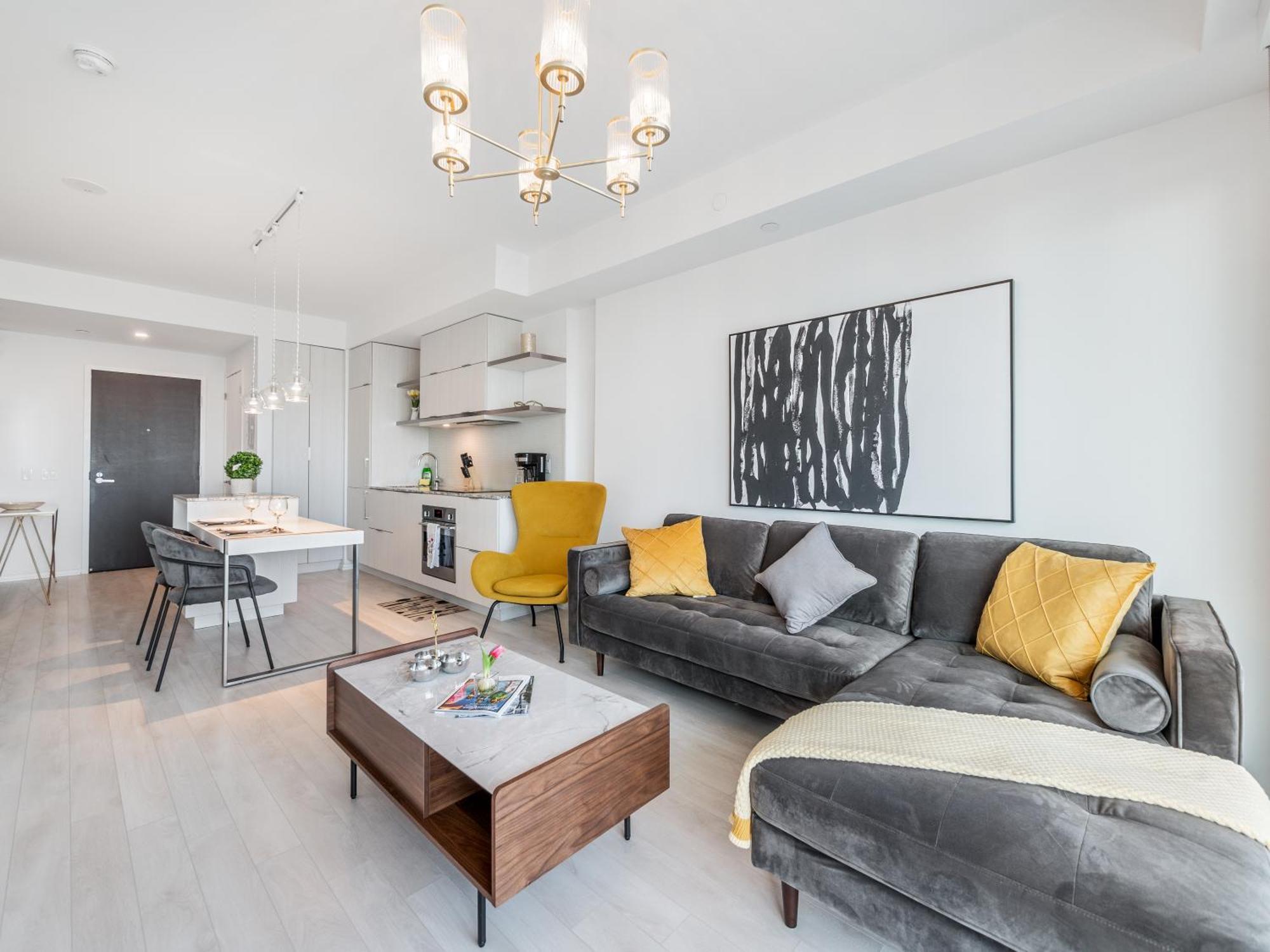 Designer 1br With Cn Tower, Skyline View Apartment Toronto