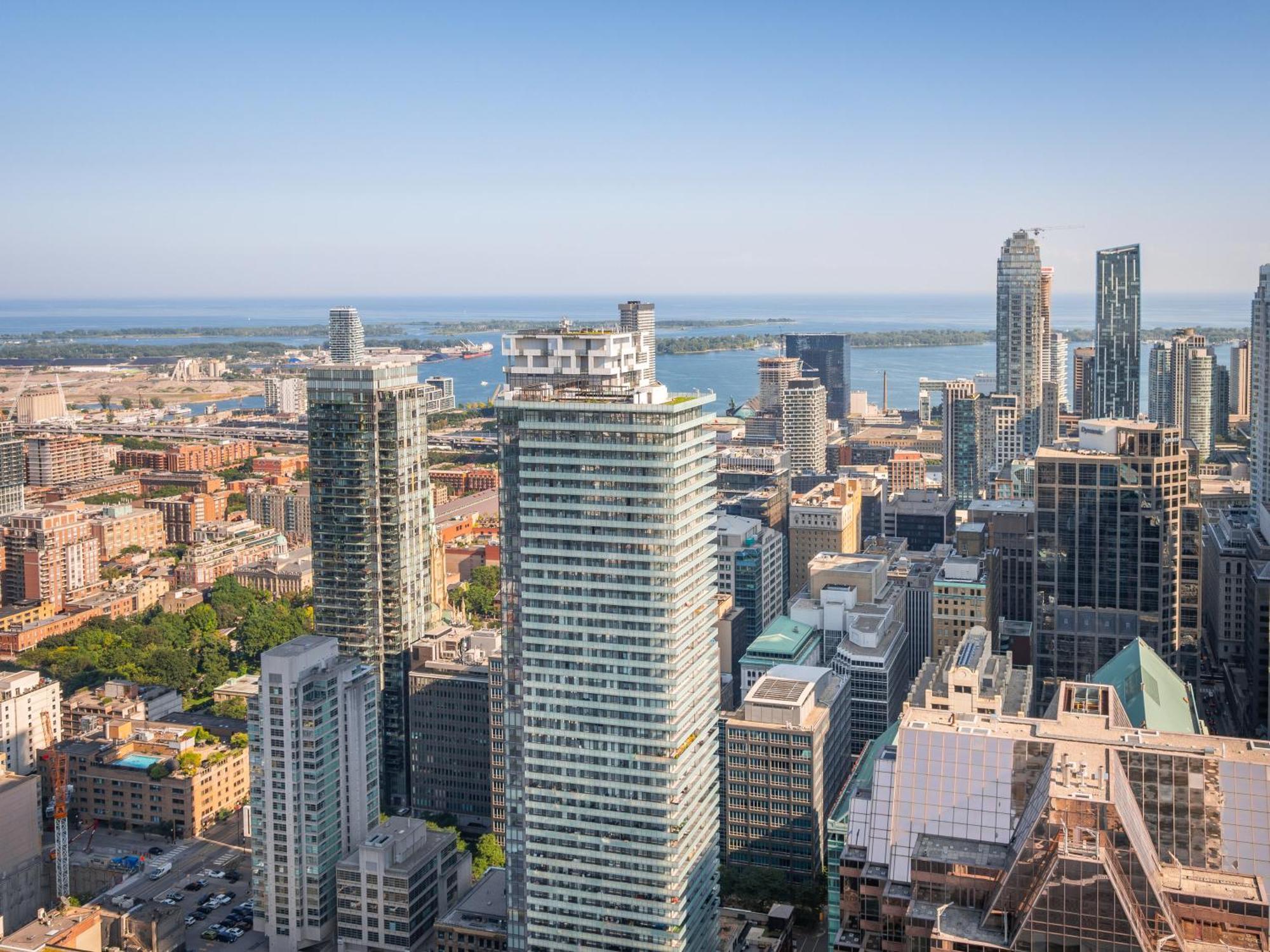 Apartment Designer 1br With Cn Tower, Skyline View *