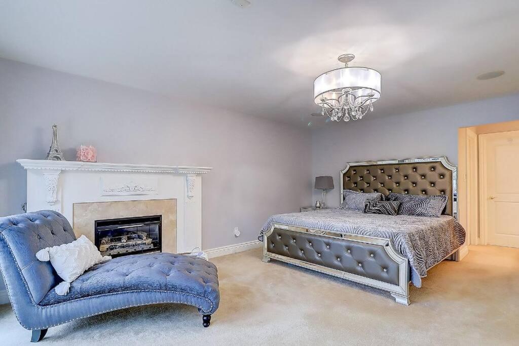 Luxury In Scarborough Villa *
