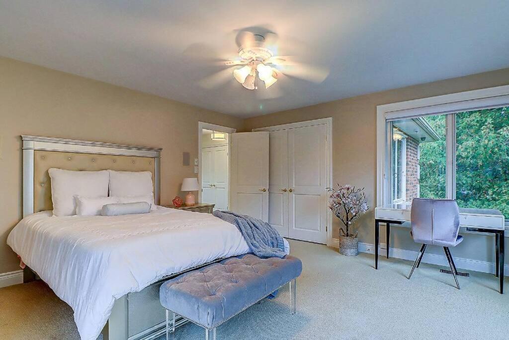 Villa Luxury In Scarborough