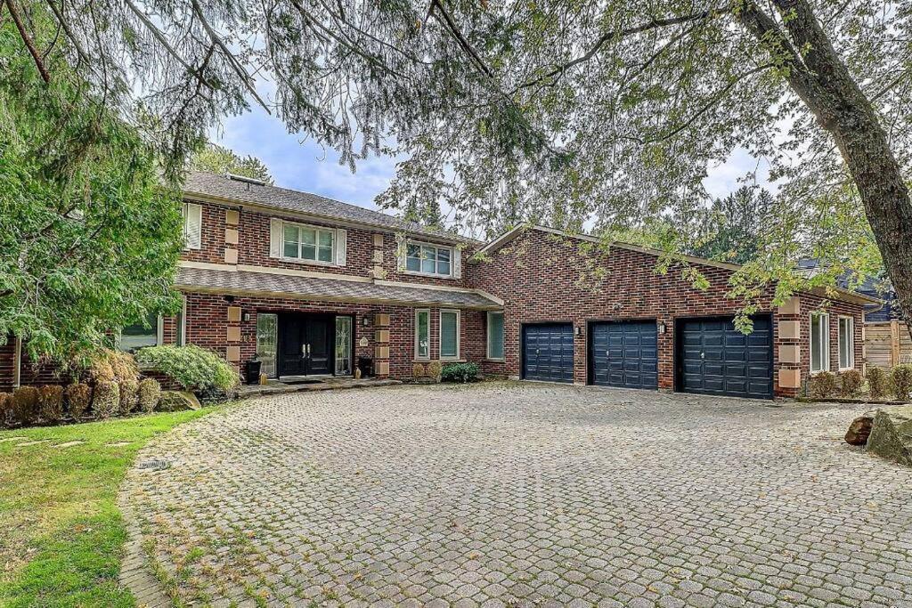 Villa Luxury In Scarborough