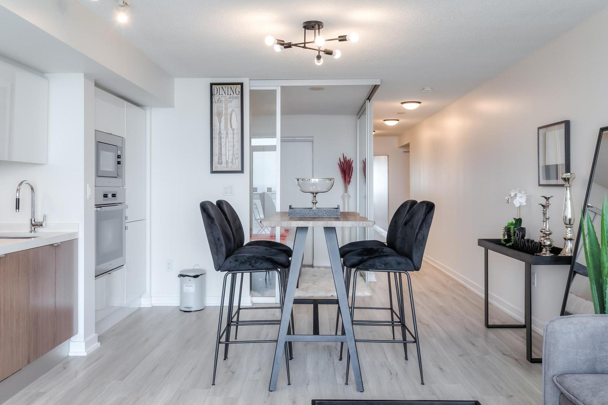 Holiday home Modern Stylish - 5 Min From Cn Tower Toronto