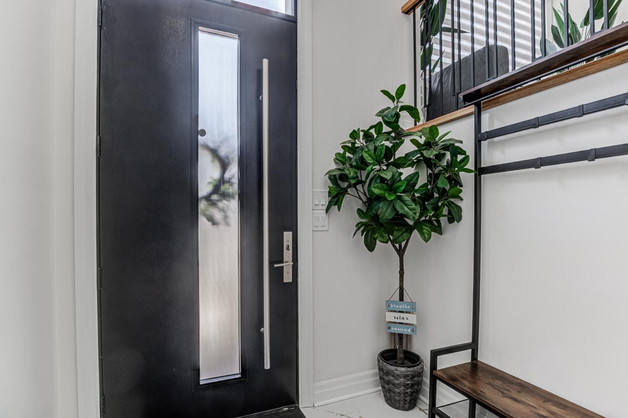 New Build 4 Bedroom-beach Vibes In The City *