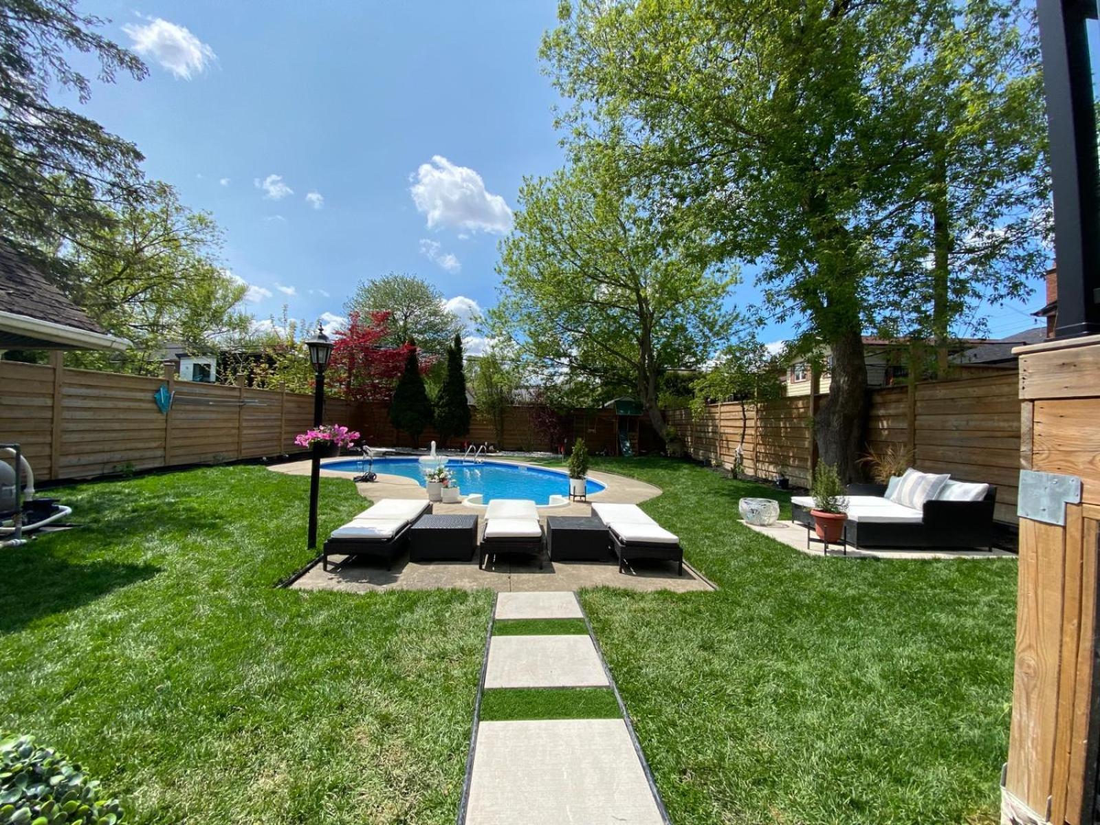 Apartment Luxury 2bedroom Unit In The With A Heated Salt Water Pool