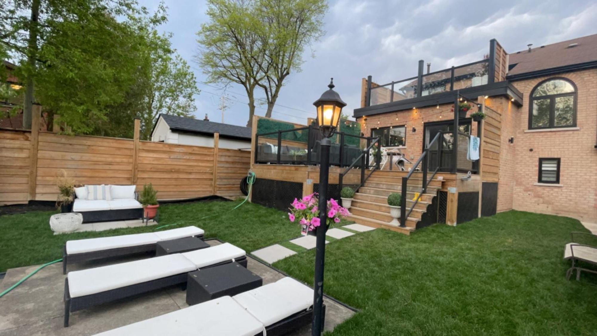 Luxury 2bedroom Unit In The With A Heated Salt Water Pool * Toronto