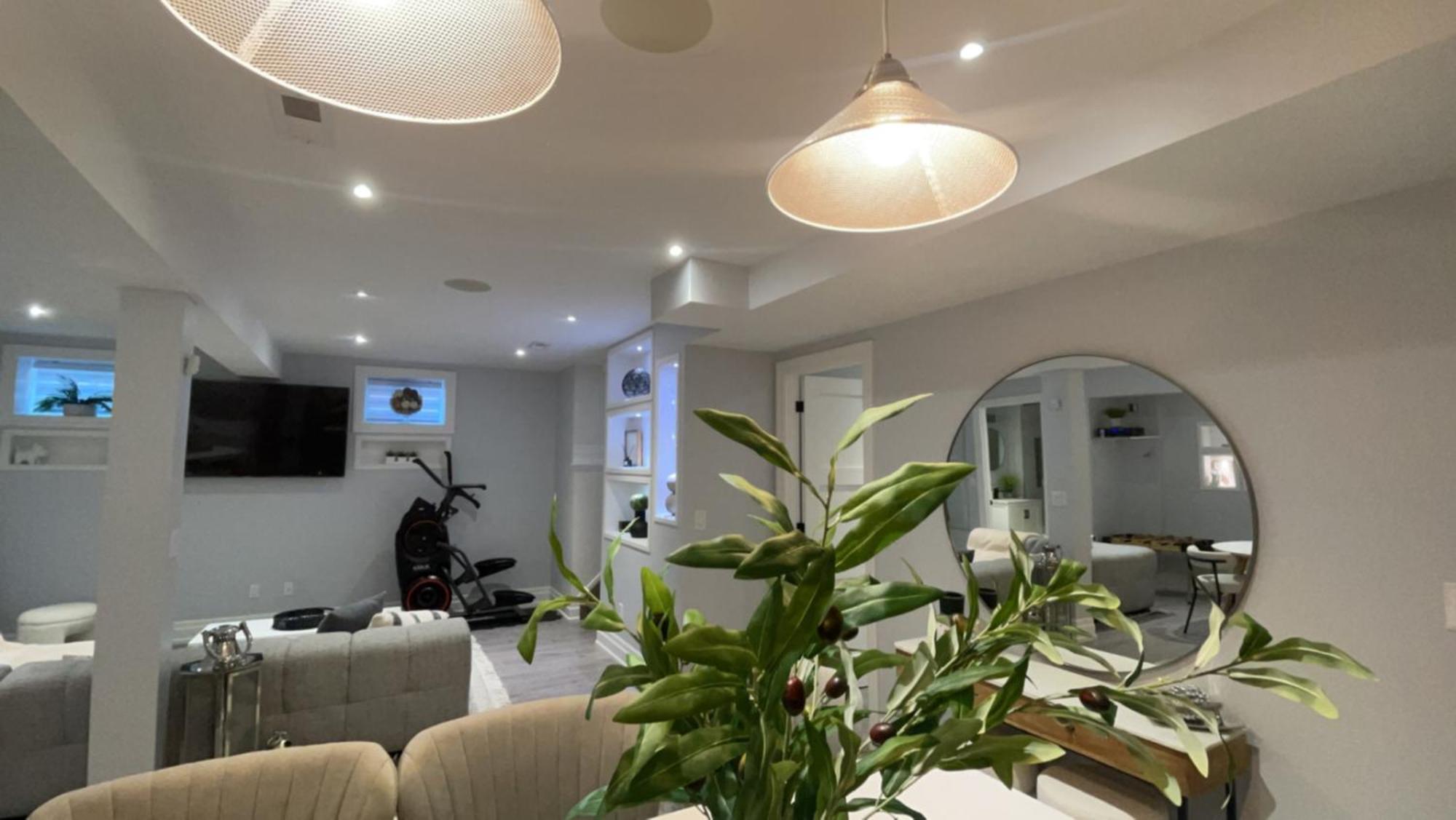 Apartment Luxury 2bedroom Unit In The With A Heated Salt Water Pool