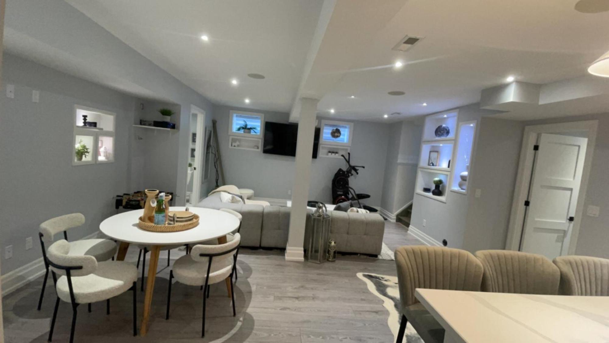 Luxury 2bedroom Unit In The With A Heated Salt Water Pool Apartment