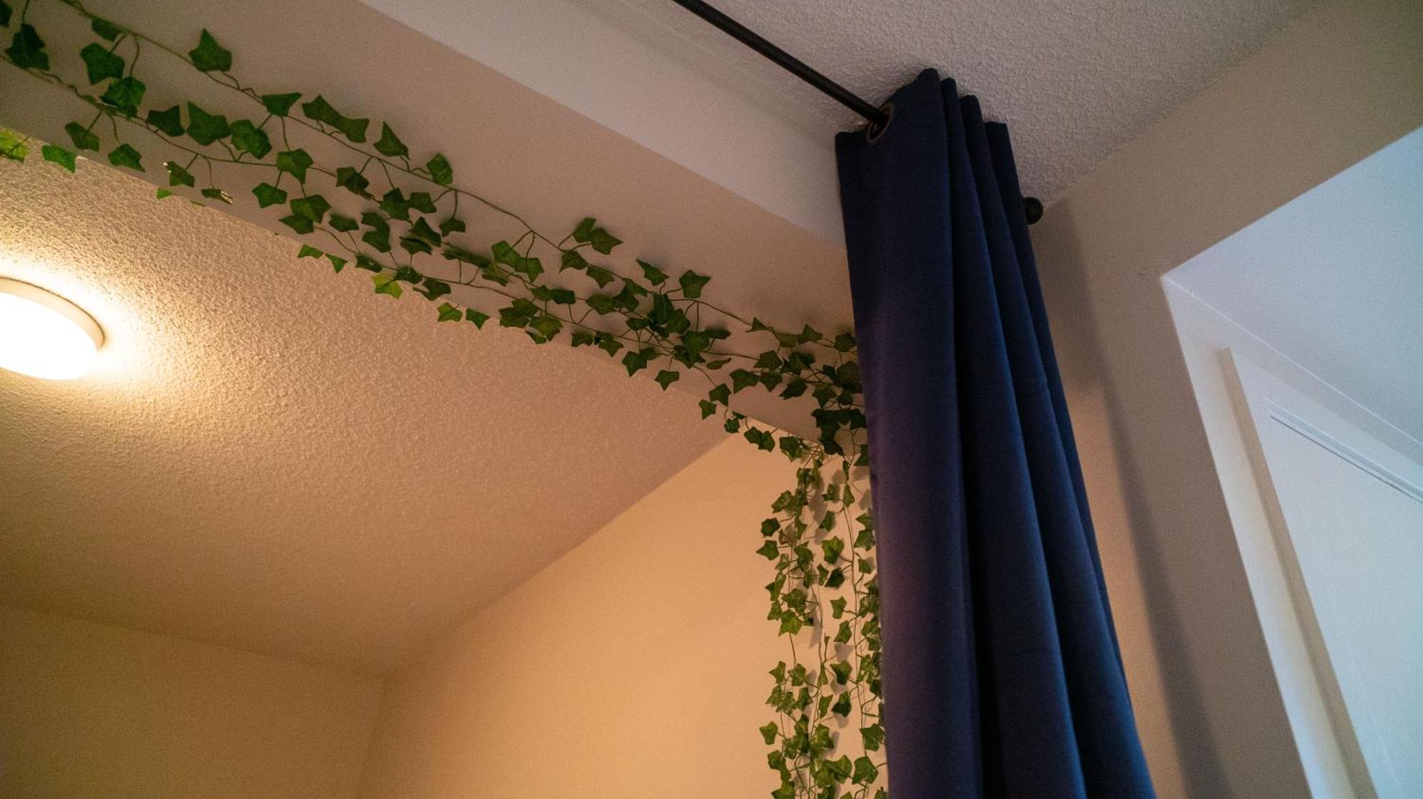 Beautiful And 3 Bedroom With Parking Apartment Toronto