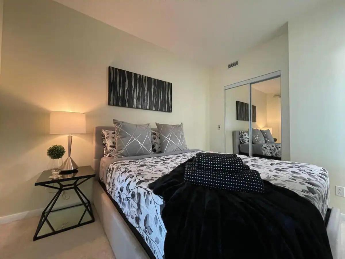 Modern Stylish - 5 Min From Cn Tower * Toronto
