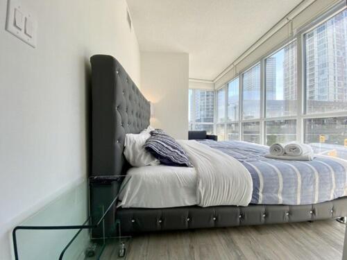 Modern Stylish - 5 Min From Cn Tower Toronto