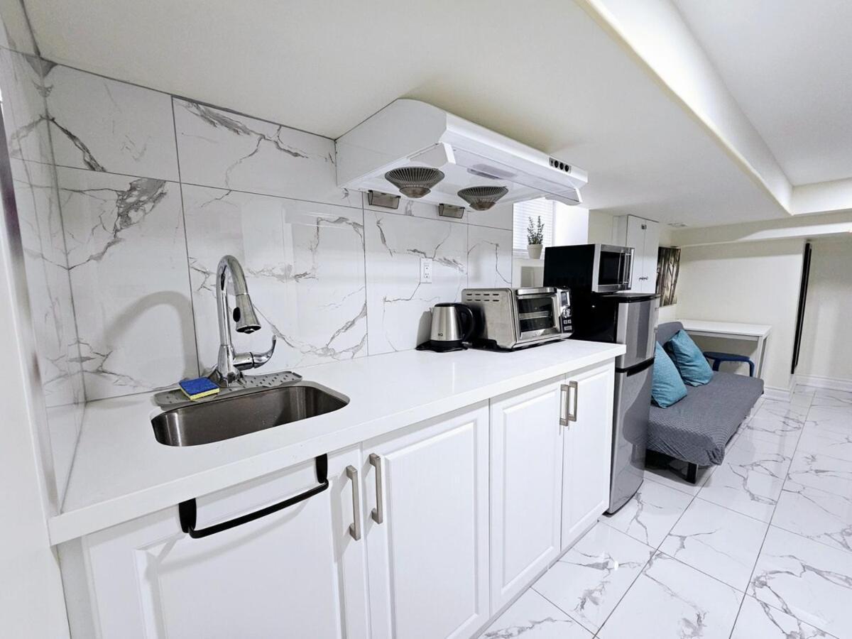 Mins Walk To Trinity Bellwood Park From Your Downtown Toronto