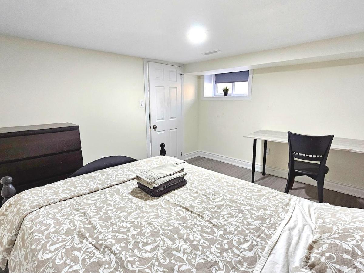 Apartment Mins Walk To Trinity Bellwood Park From Your Downtown *