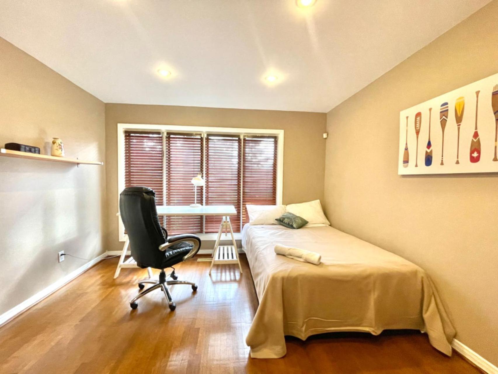 Vihome Bed & Breakfast Toronto