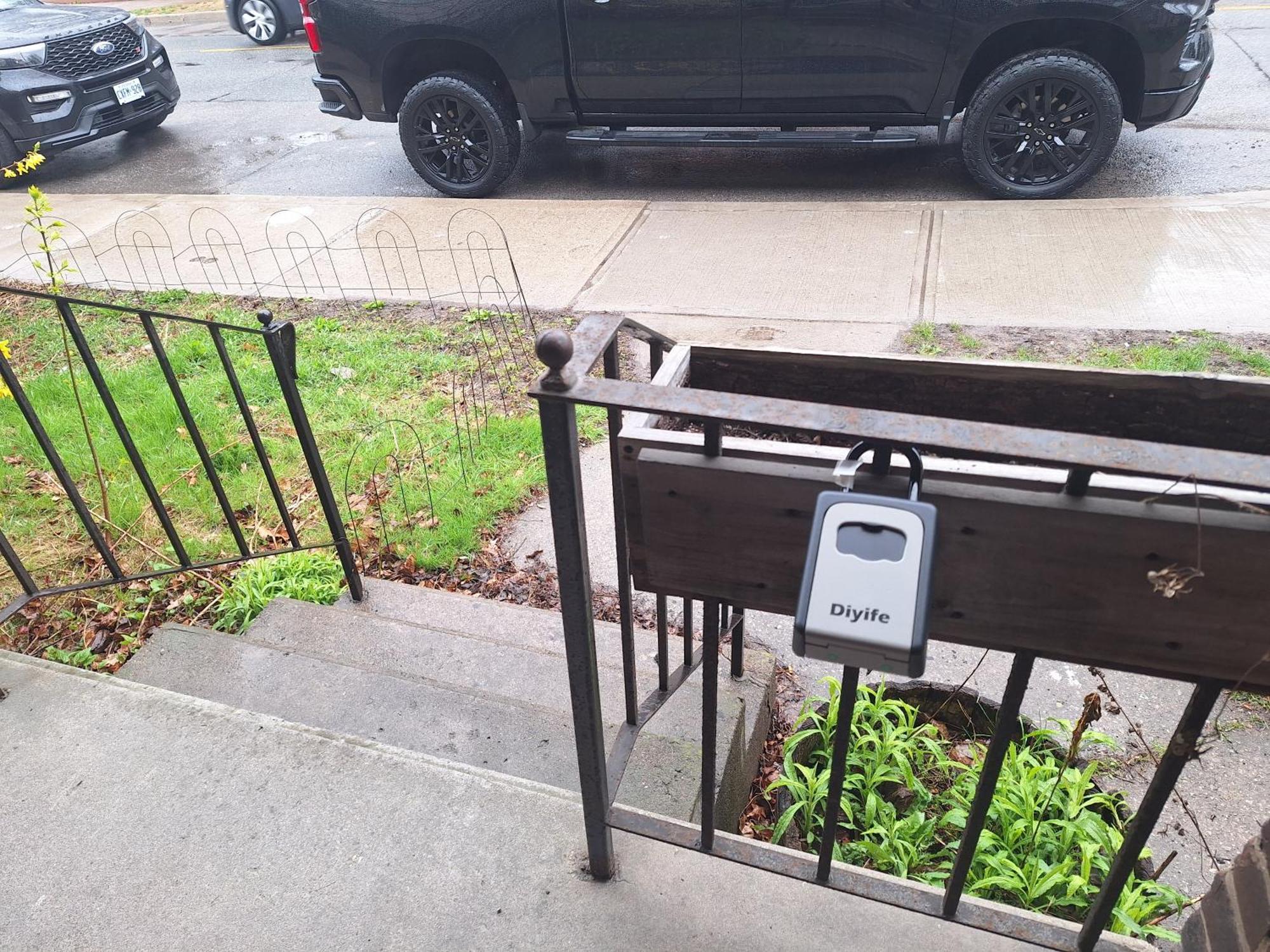 Spacious Next To Subway Line 1 Midtown *
