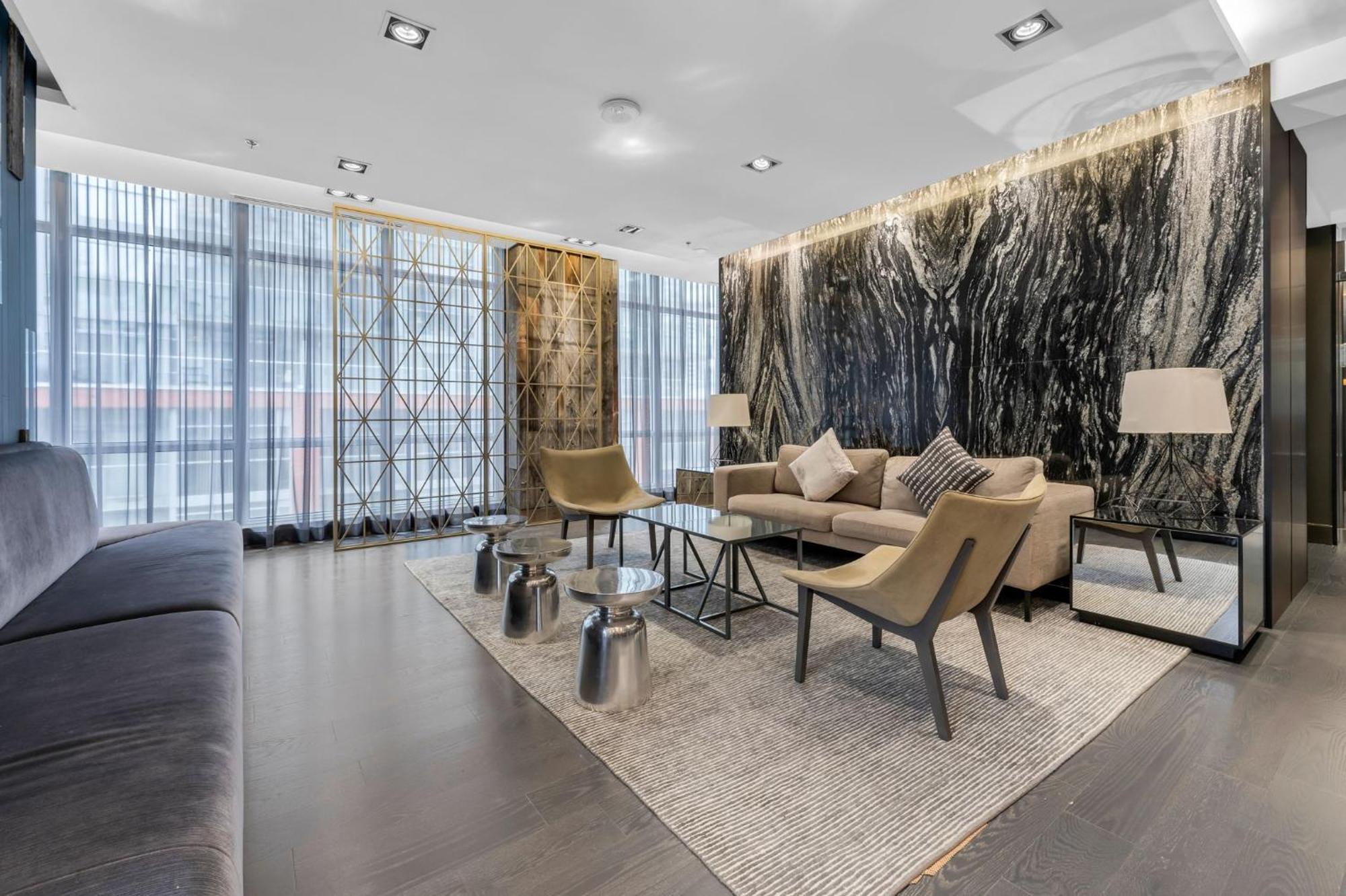 Apartment Deluxe 1br With Bird's Eye Cn Tower Views