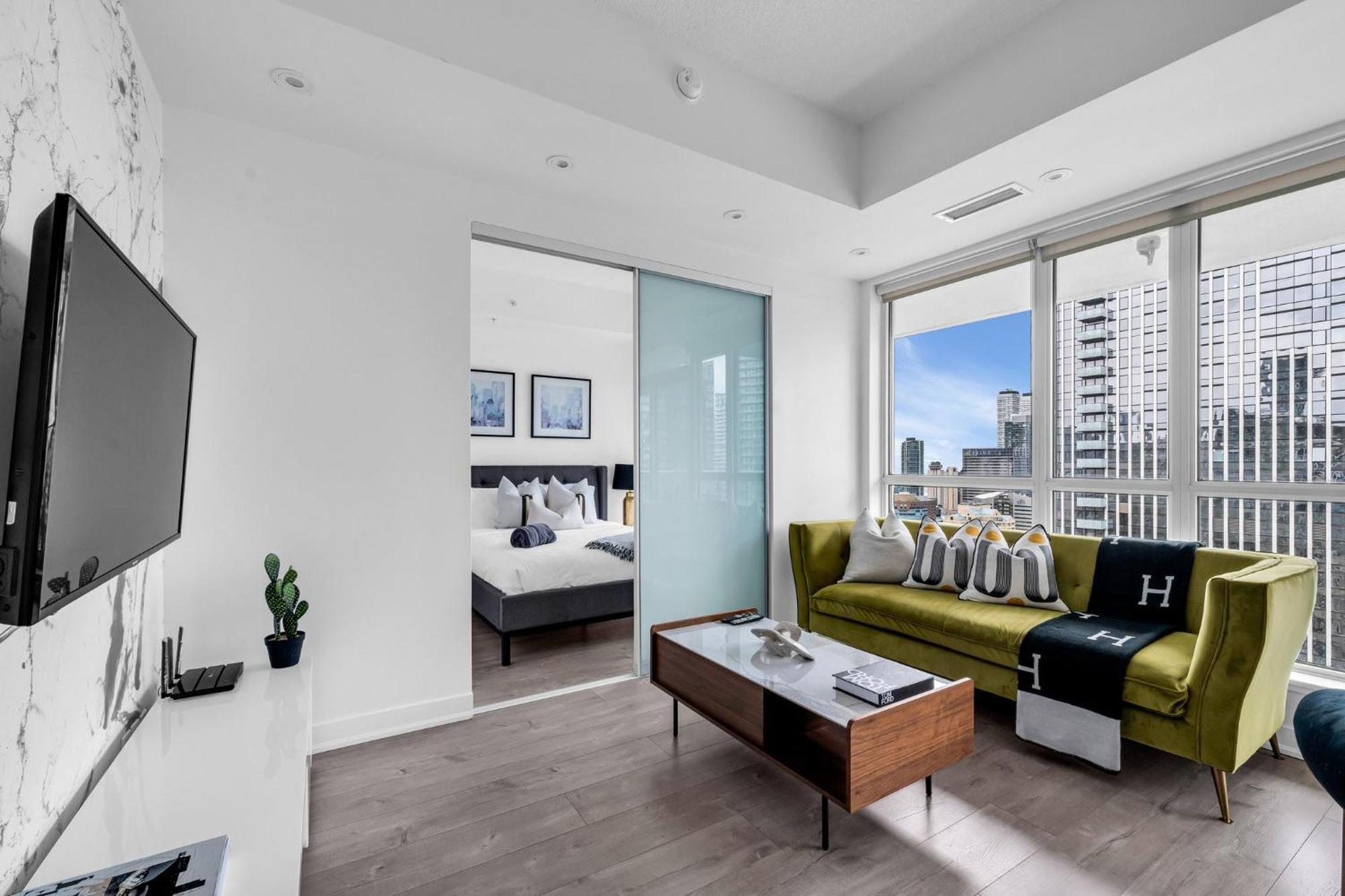 Deluxe 1br With Bird's Eye Cn Tower Views *