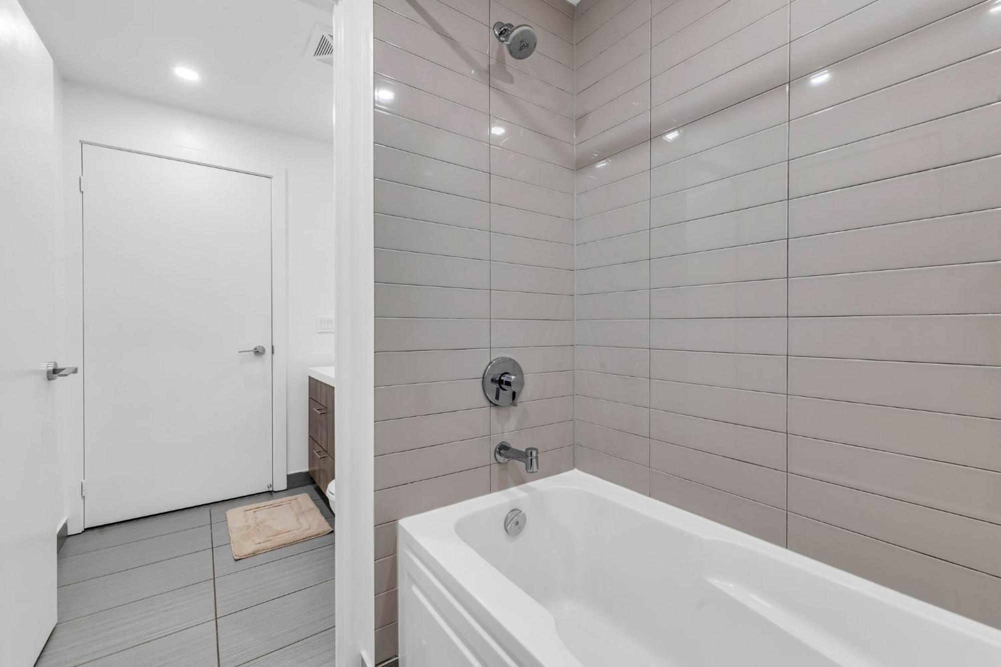 Deluxe 1br With Bird's Eye Cn Tower Views *