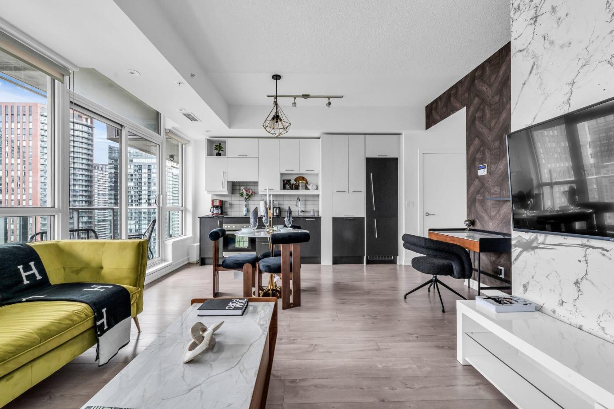 Apartment Deluxe 1br With Bird's Eye Cn Tower Views