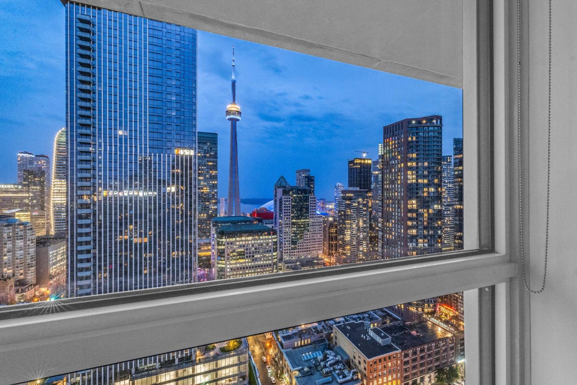 Apartment Deluxe 1br With Bird's Eye Cn Tower Views