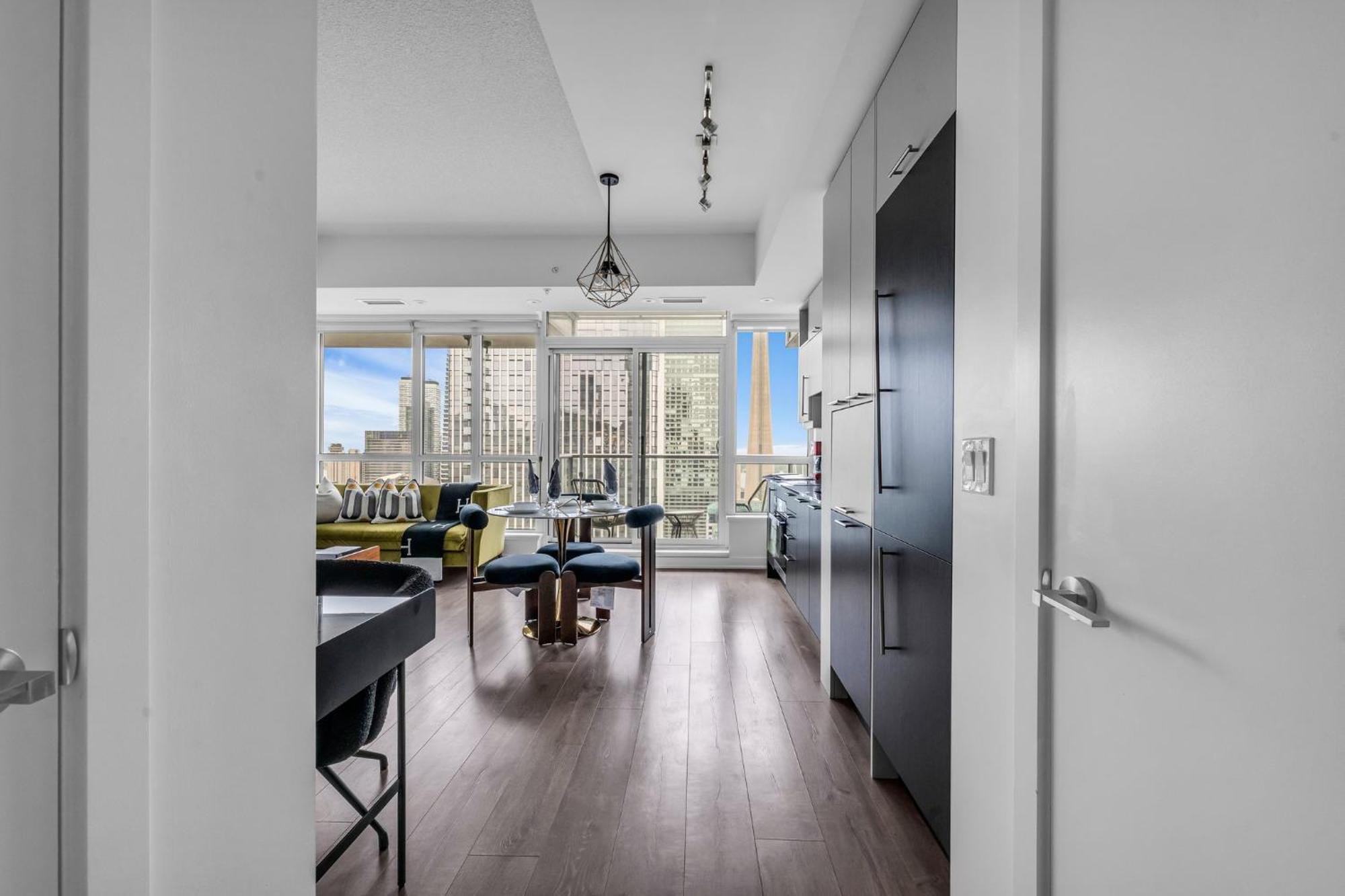 Deluxe 1br With Bird's Eye Cn Tower Views *
