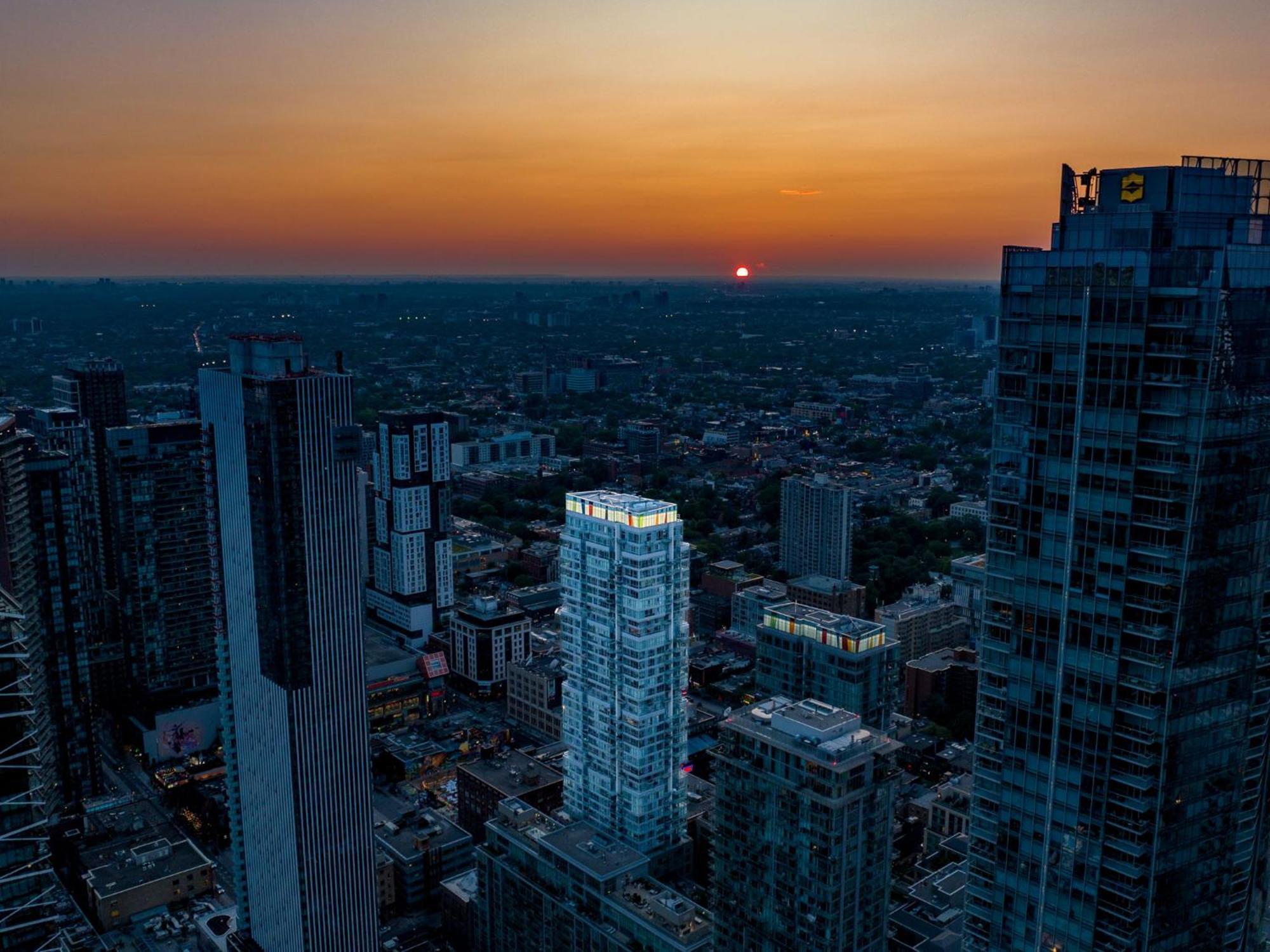 Apartment Deluxe 1br With Bird's Eye Cn Tower Views *