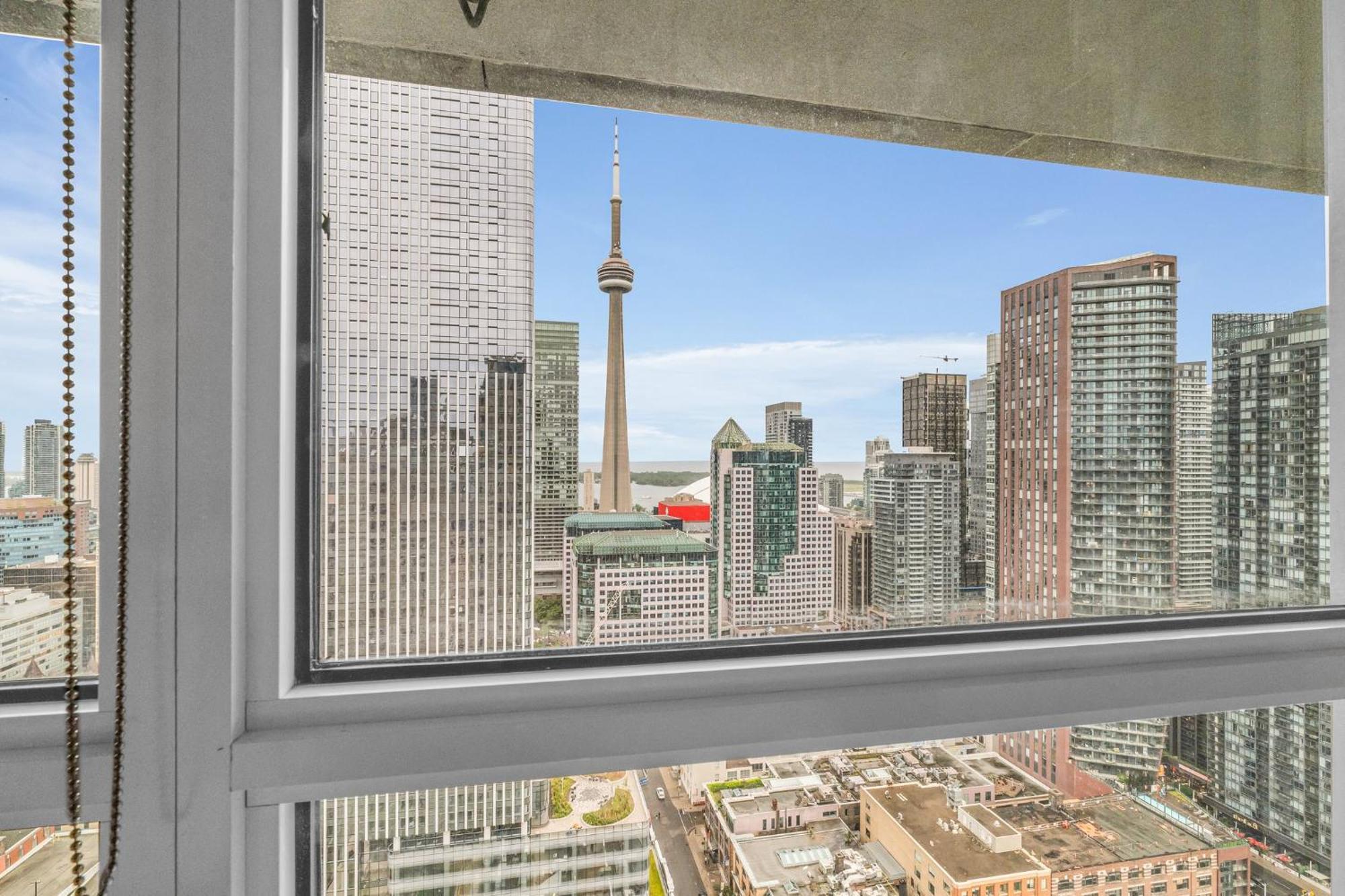 Apartment Deluxe 1br With Bird's Eye Cn Tower Views Toronto