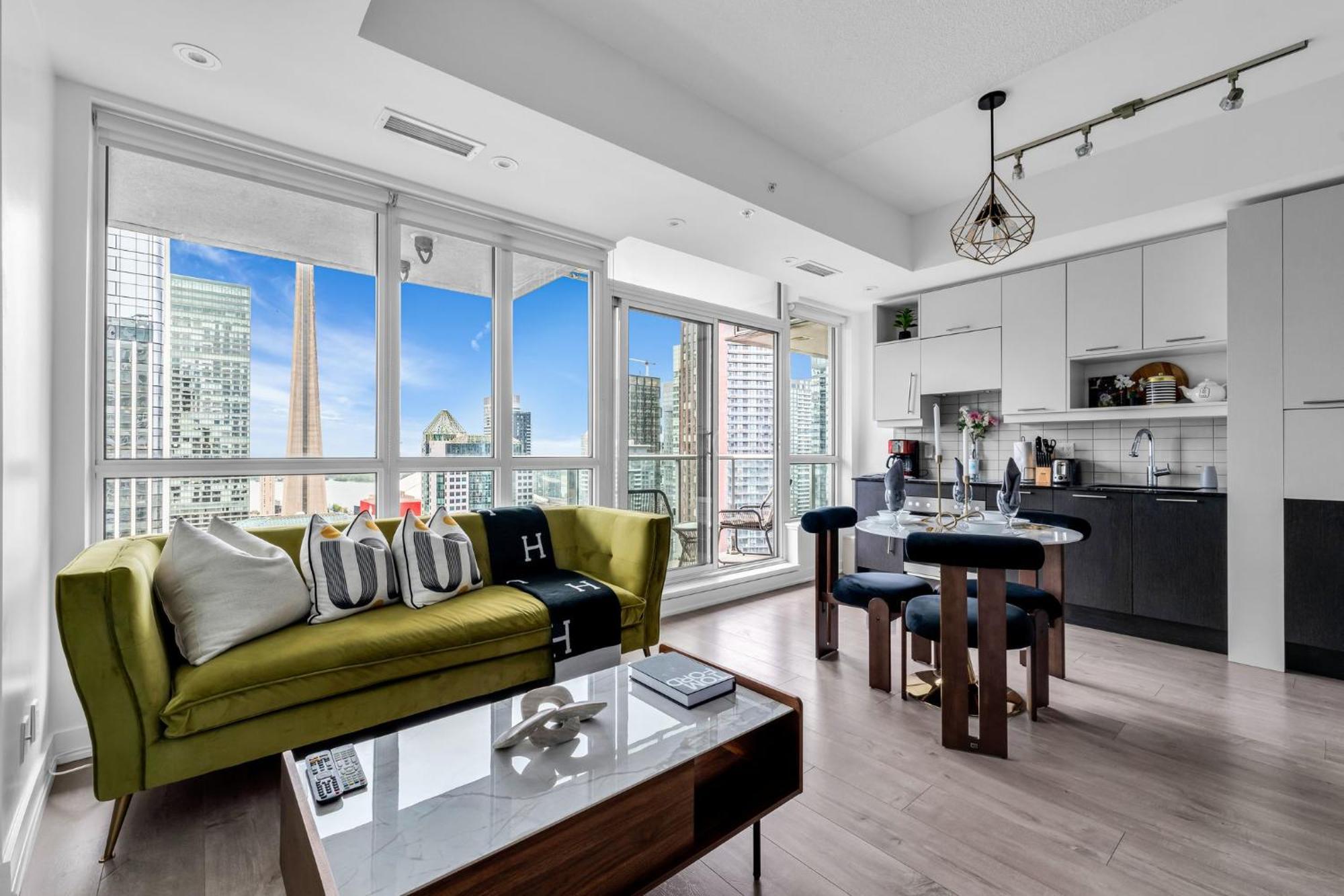 Apartment Deluxe 1br With Bird's Eye Cn Tower Views