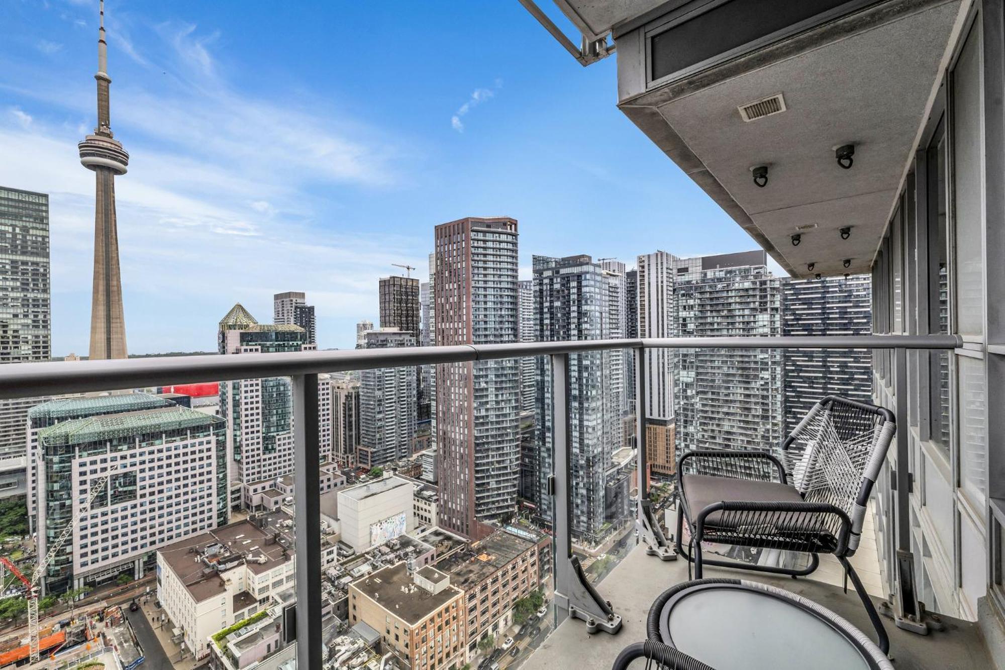 Deluxe 1br With Bird's Eye Cn Tower Views *