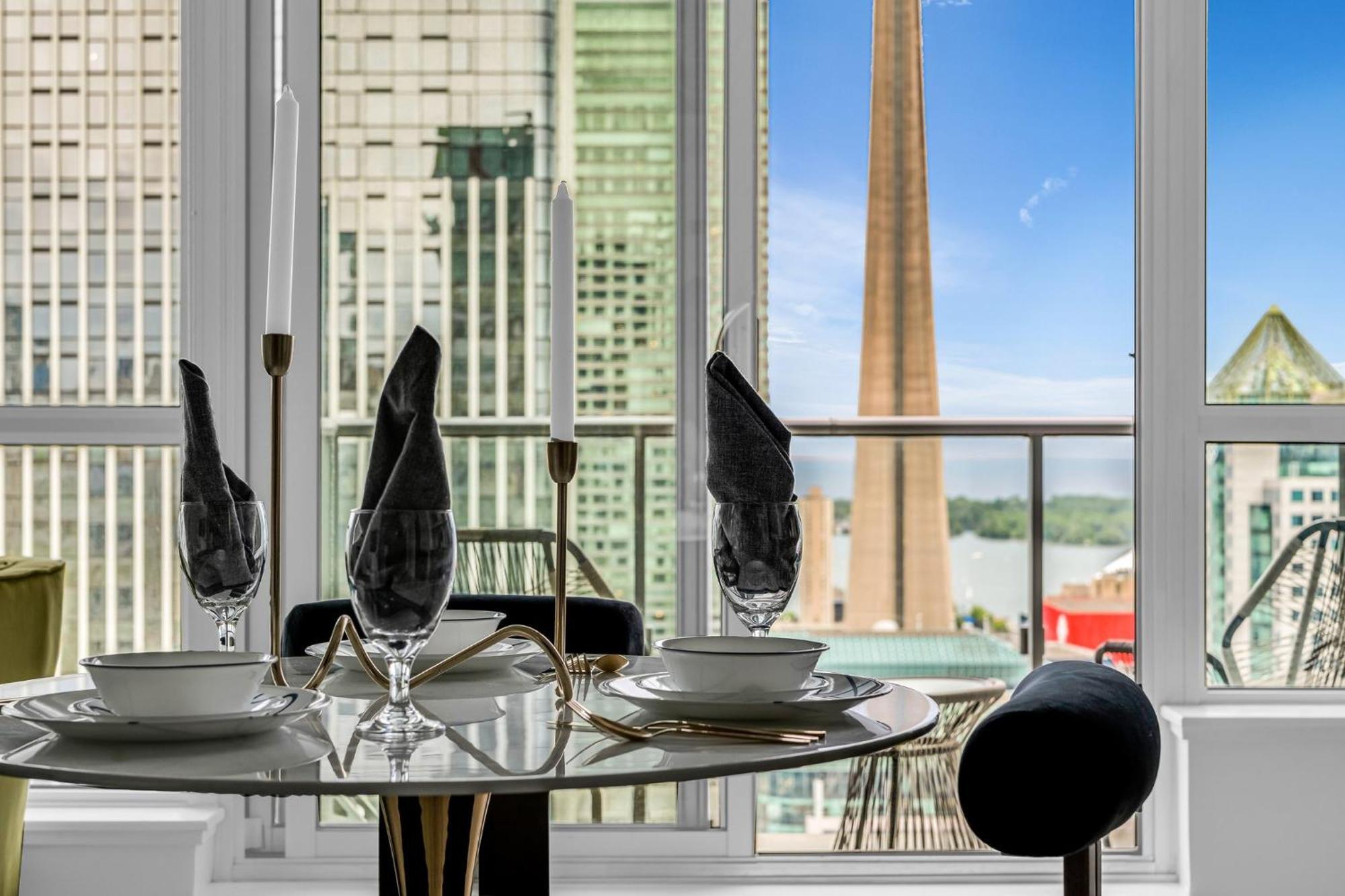 Deluxe 1br With Bird's Eye Cn Tower Views * Toronto