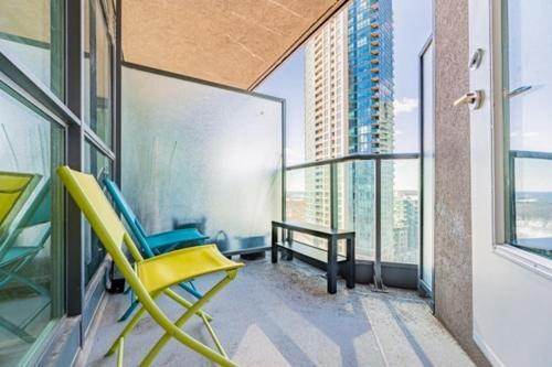Fort York Apartment *
