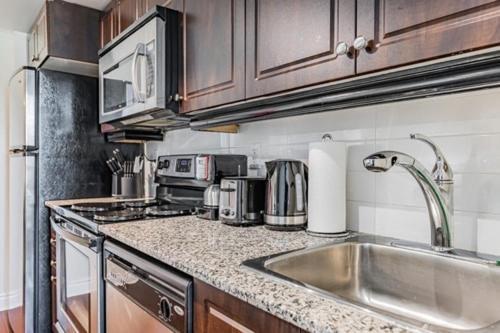 Fort York Apartment