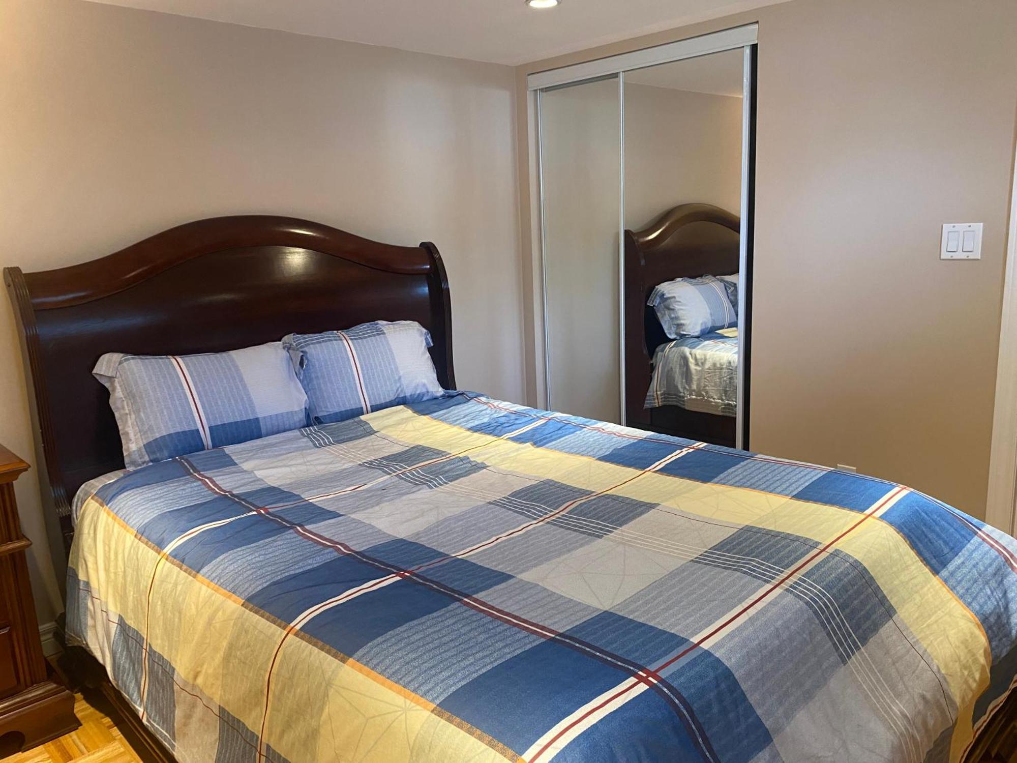 Homestay Nice Bedrooms In North York, Ontario
