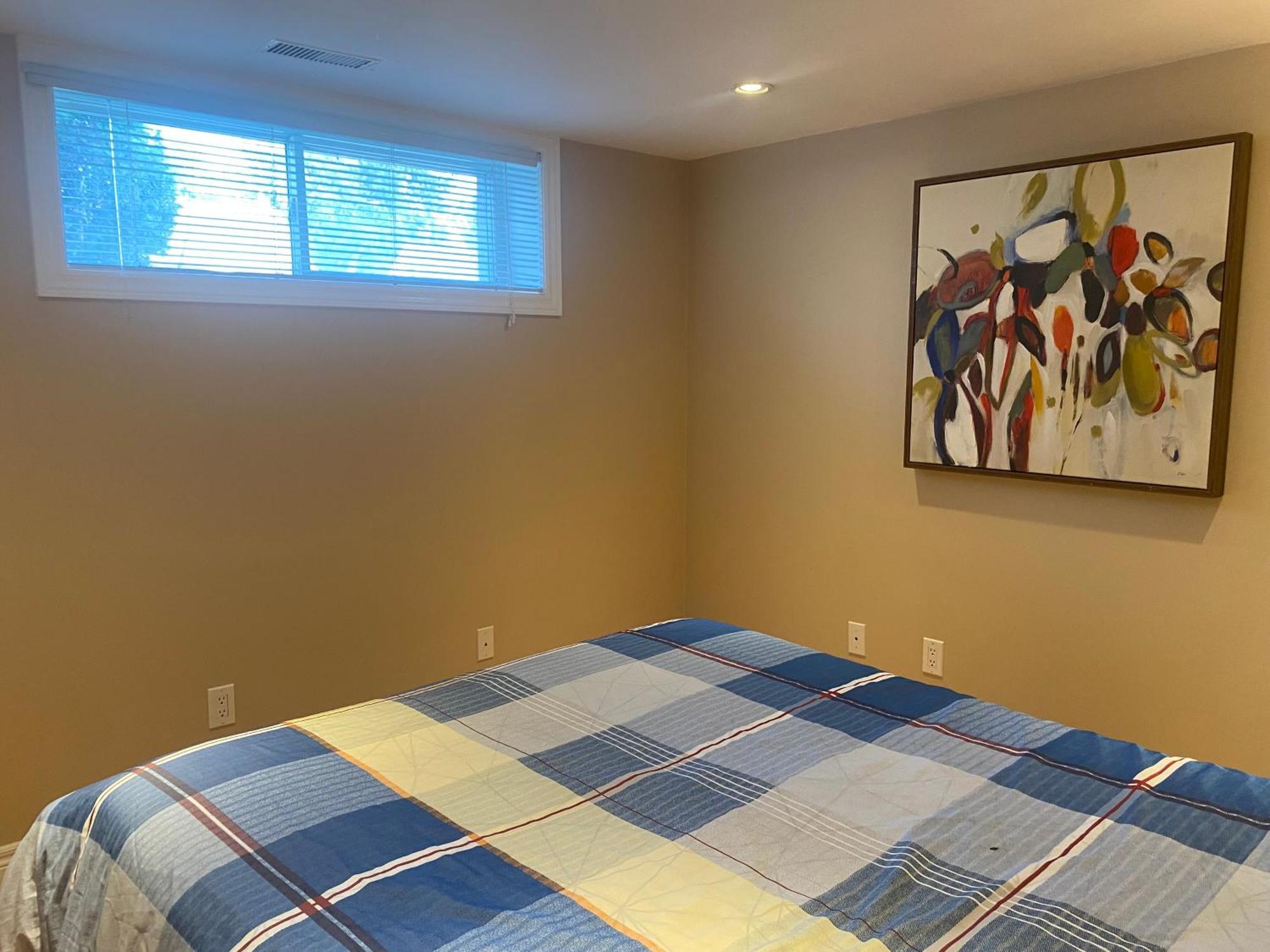 Nice Bedrooms In North York, Ontario Homestay