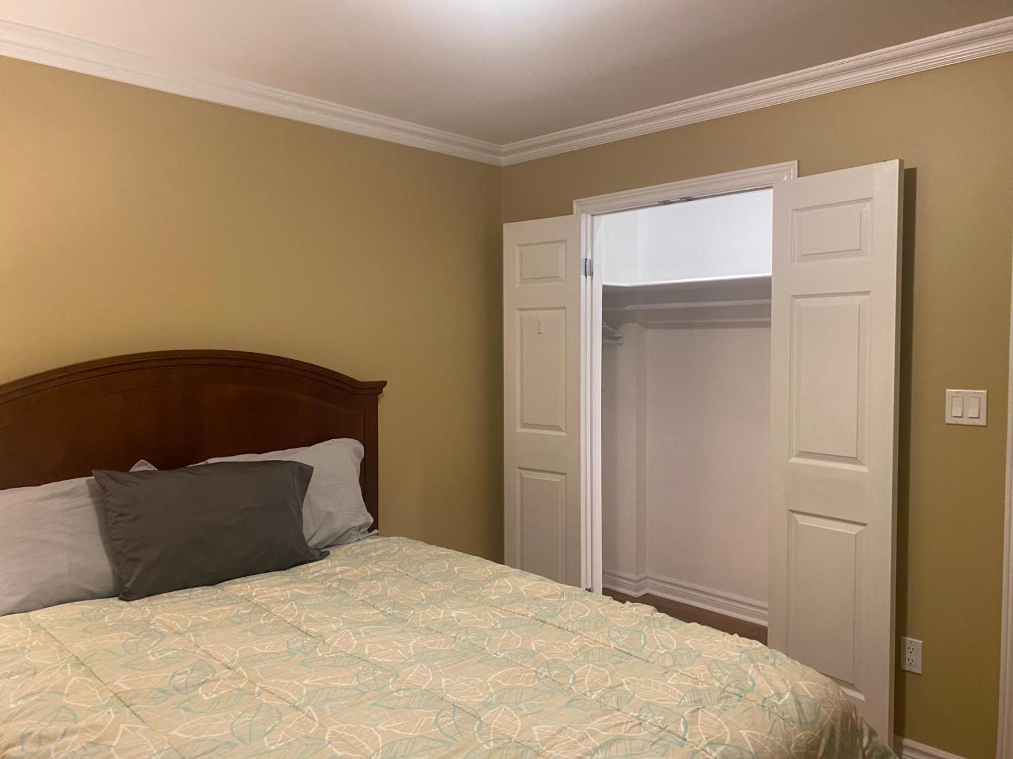 Nice Bedrooms In North York, Ontario Homestay