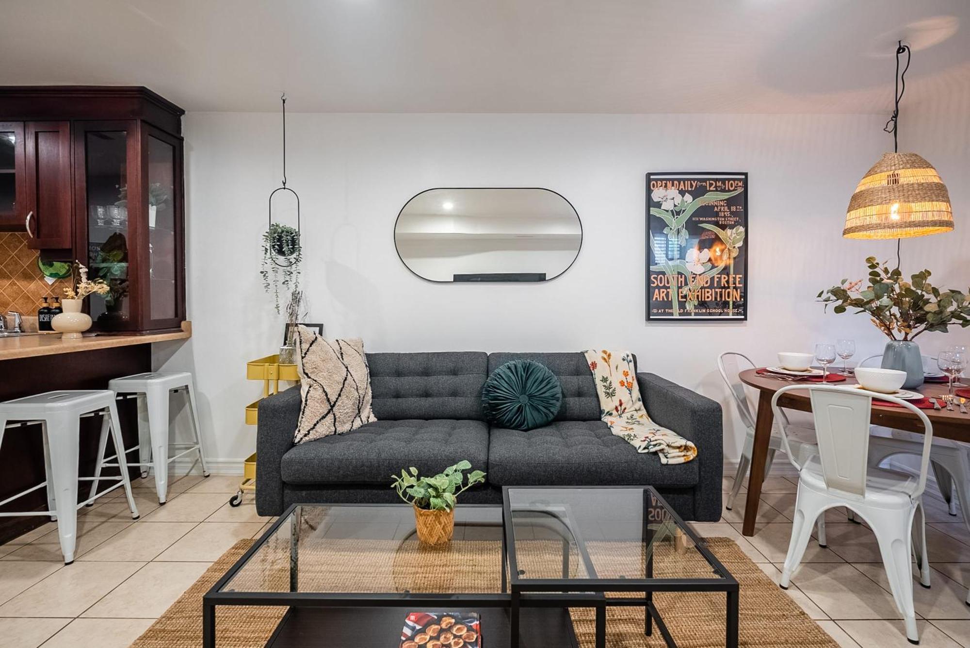 Cozy Basement With Private Patio! Toronto