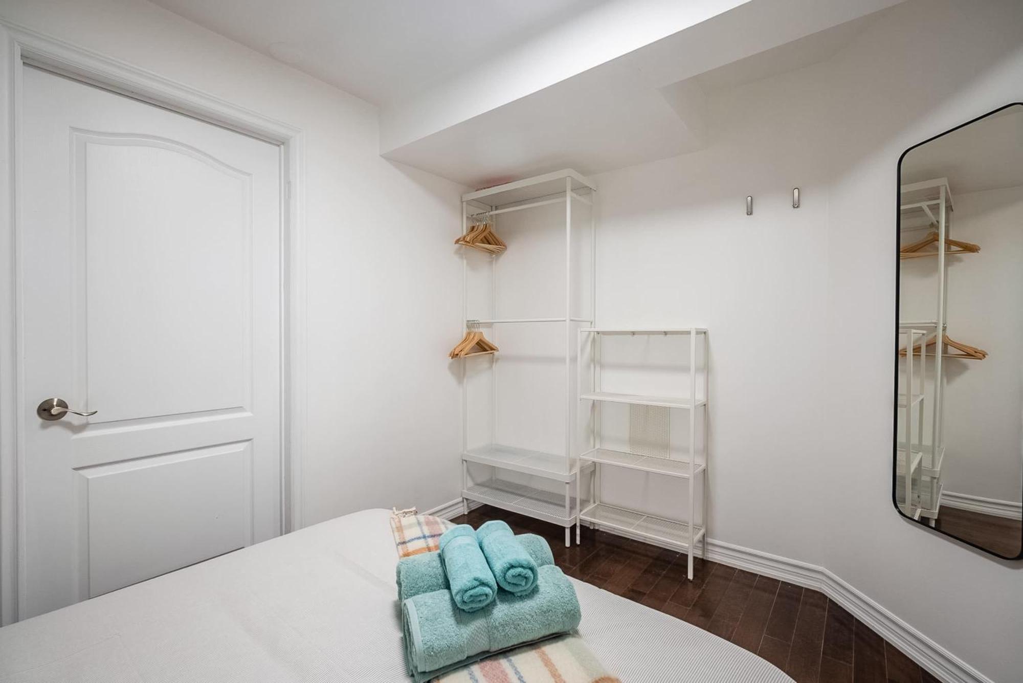 Cozy Basement With Private Patio! * Toronto
