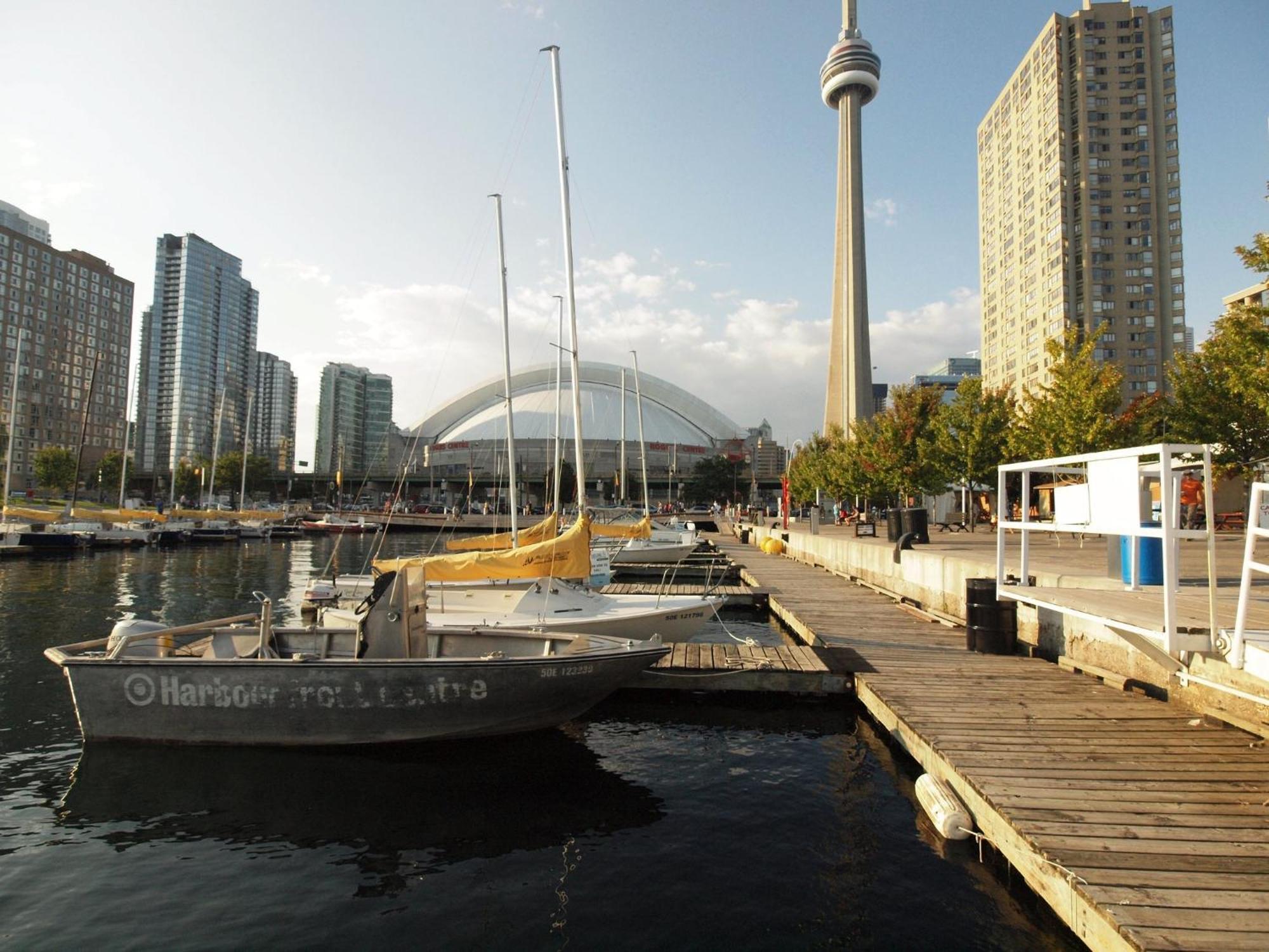 Intercontinental Centre By Ihg Toronto