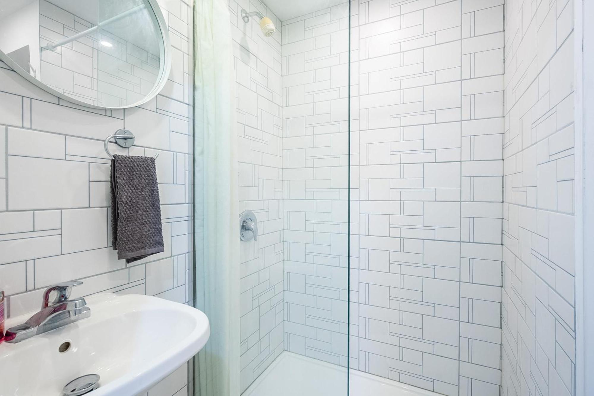 Modern Townhome 3br-double Bed Near Christie Pits Park * Toronto