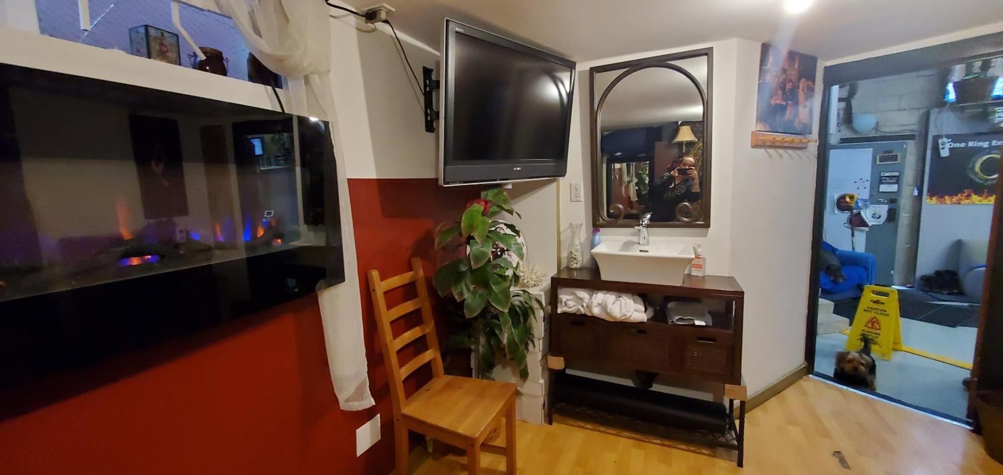 Homestay The Den Toronto