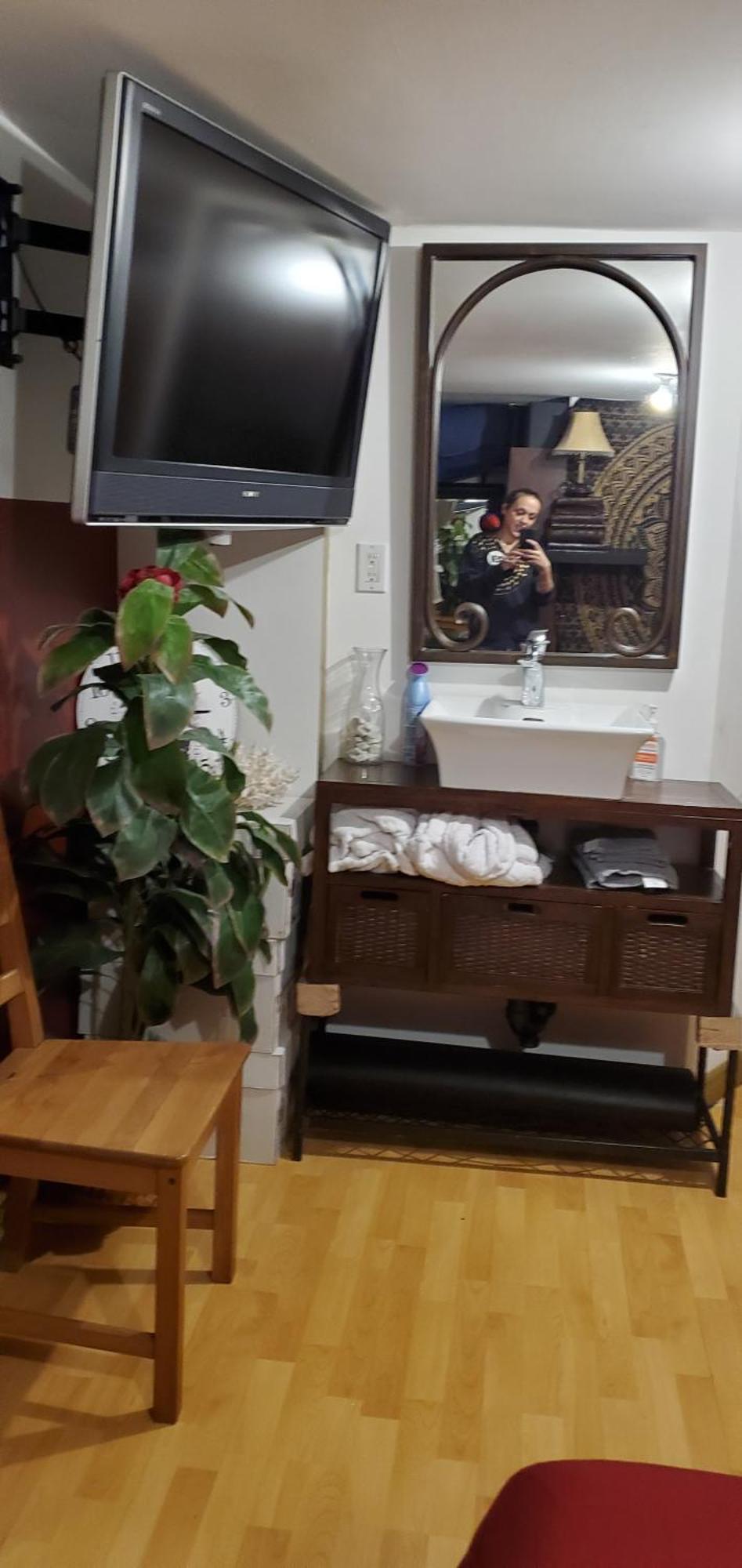Homestay The Den Toronto