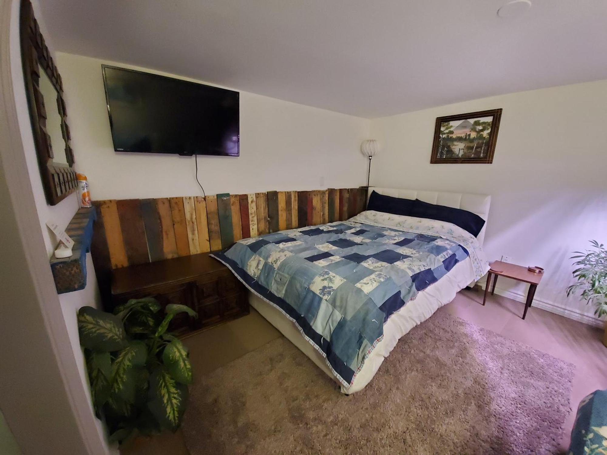 Homestay The Den *