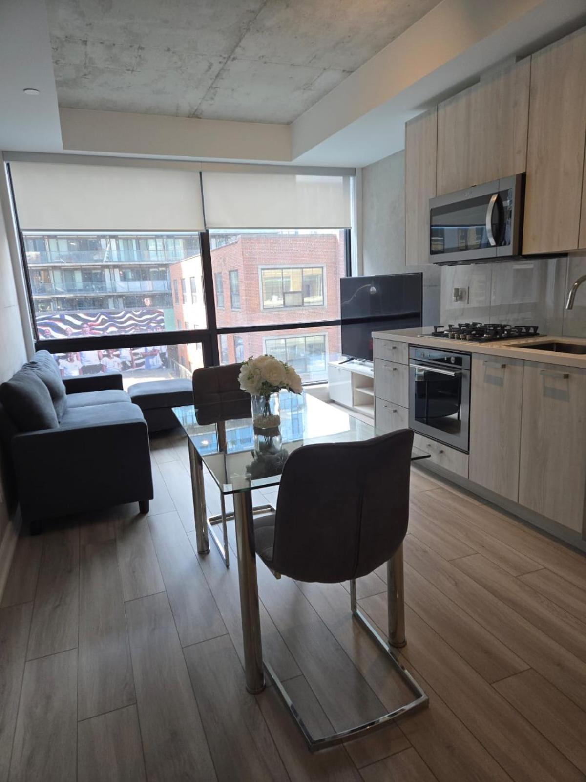 Stunning Open Layout Loft In Perfect Location Apartment