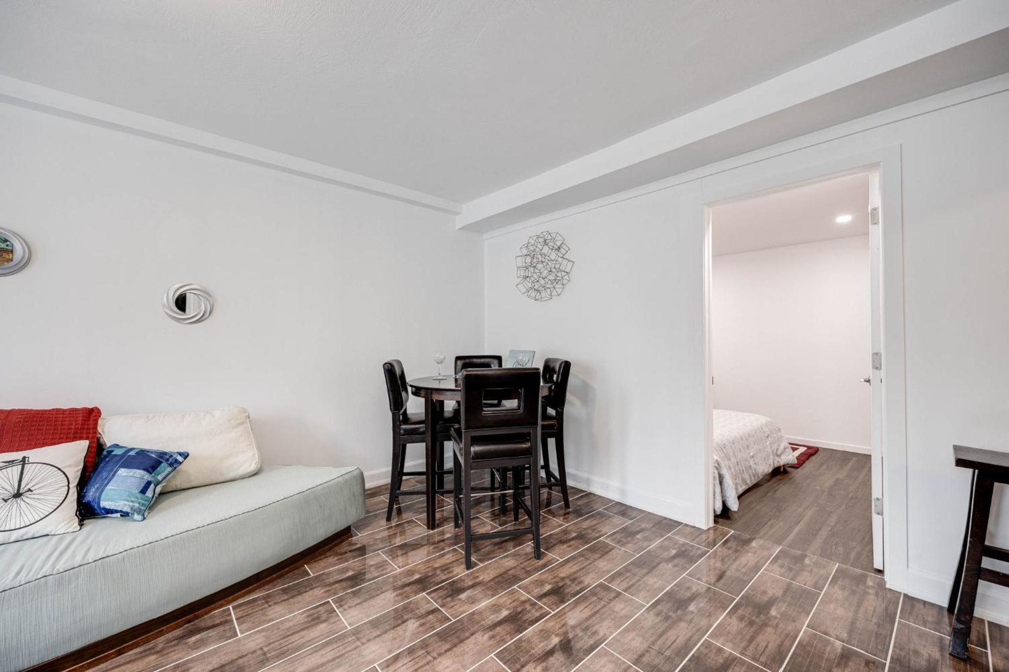 Apartment Hidden Gem W/ Free Parking *